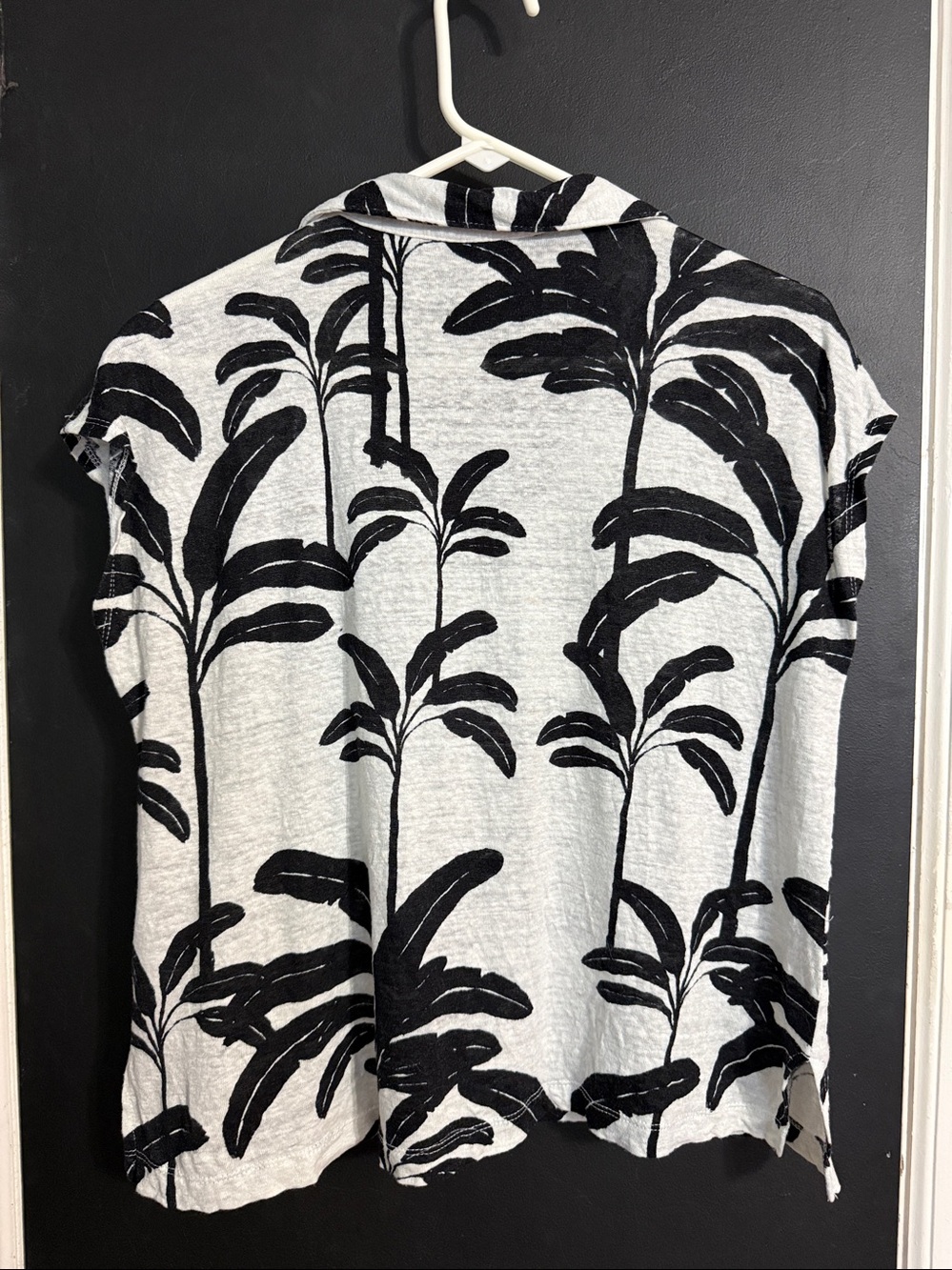 TAHARI 100% Linen Floral Tropical Top Size: L - Picture 2 of 5